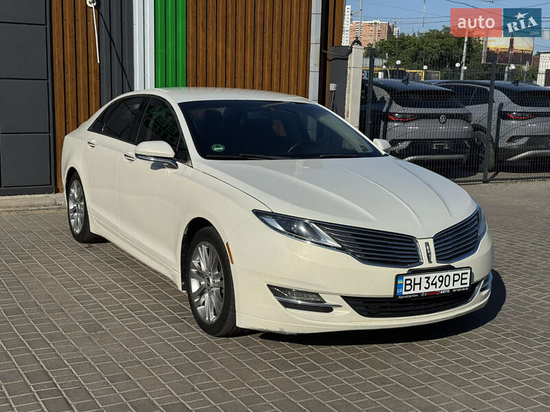 Lincoln MKZ 2013