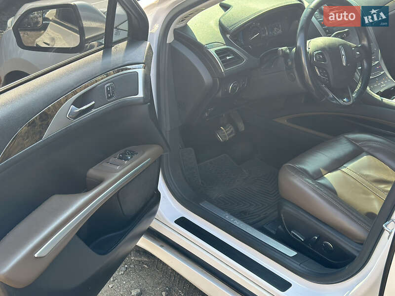Седан Lincoln MKZ 2016 в Киеве