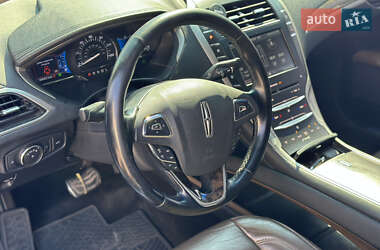 Седан Lincoln MKZ 2016 в 