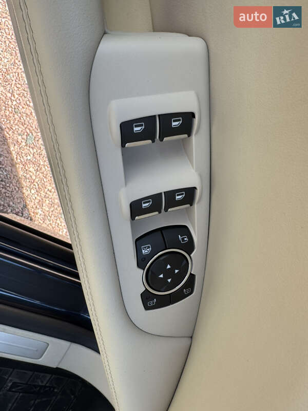 Седан Lincoln MKZ 2016 в Киеве