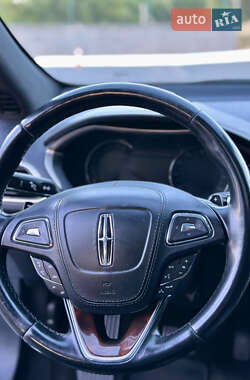 Седан Lincoln MKZ 2016 в 
