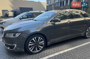 Седан Lincoln MKZ 2019 в 