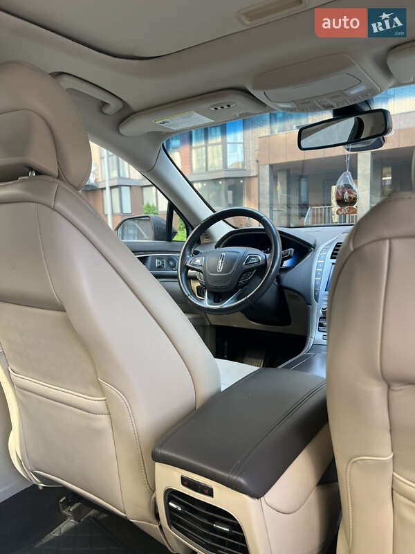 Седан Lincoln MKZ 2019 в Одессе