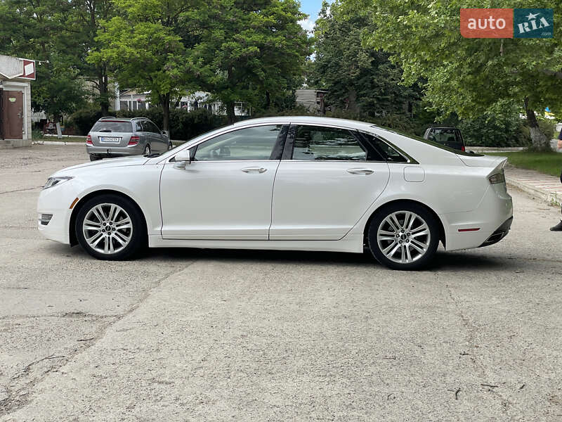 Седан Lincoln MKZ 2015 в Выгоде