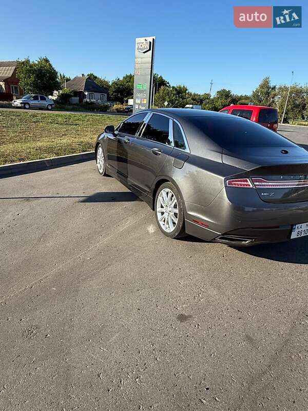 Седан Lincoln MKZ 2015 в Лохвице