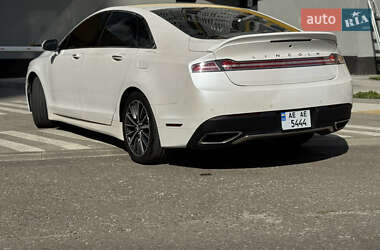 Седан Lincoln MKZ 2016 в 