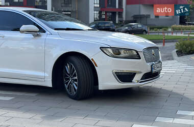 Седан Lincoln MKZ 2016 в 