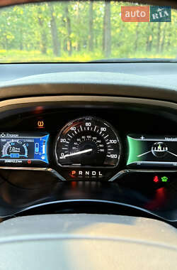 Седан Lincoln MKZ 2014 в 