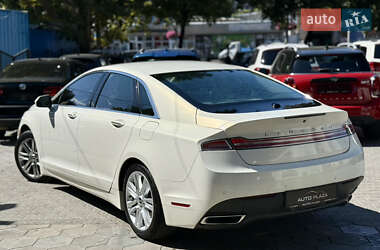 Седан Lincoln MKZ 2013 в 