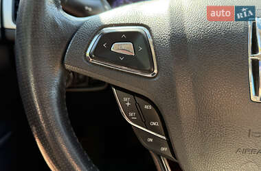 Седан Lincoln MKZ 2013 в 