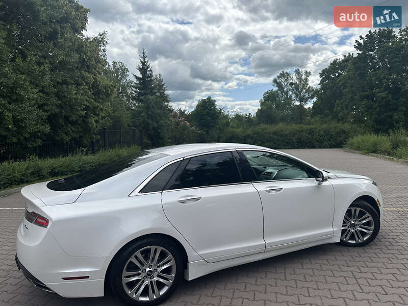 Седан Lincoln MKZ 2015 в Миргороде