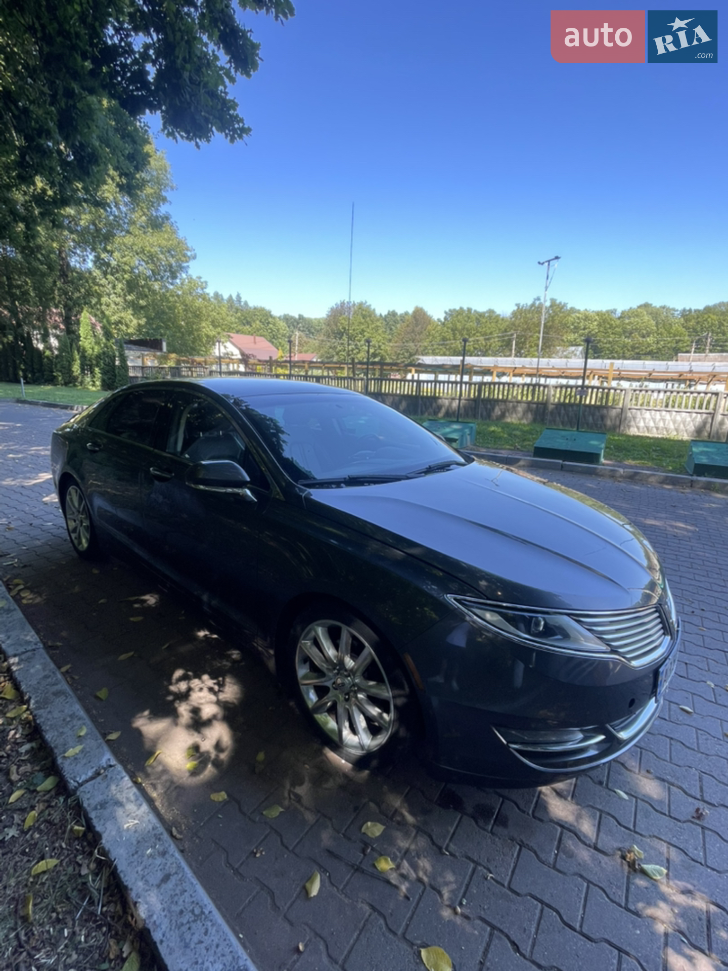 2014 Lincoln MKZ - мініатюра 3