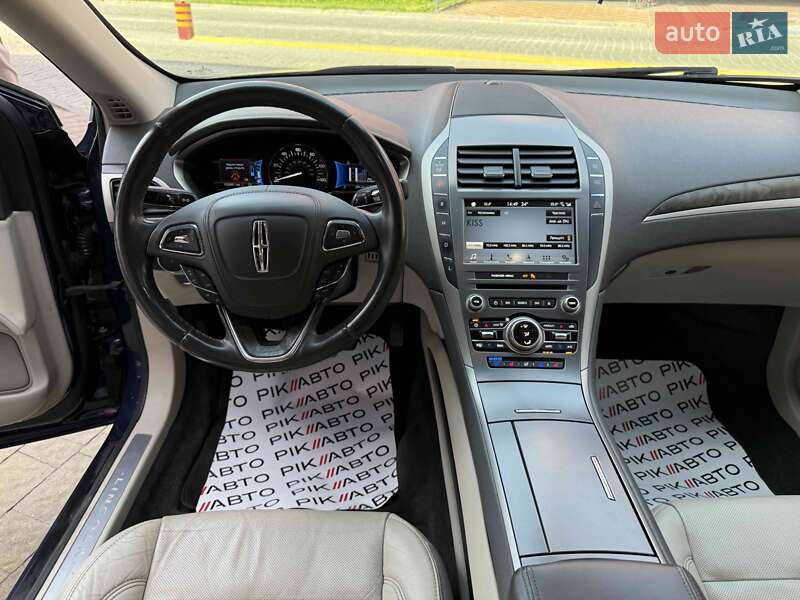 Седан Lincoln MKZ 2016 в Львові