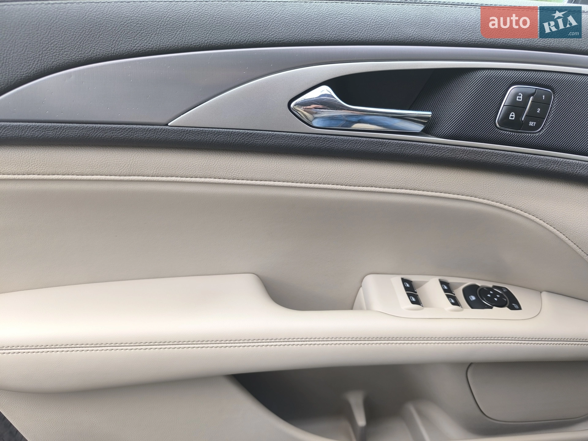 2019 Lincoln MKZ - мініатюра 18