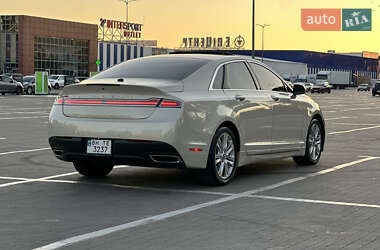 Седан Lincoln MKZ 2014 в 