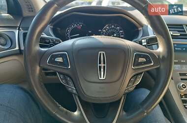 Седан Lincoln MKZ 2019 в 