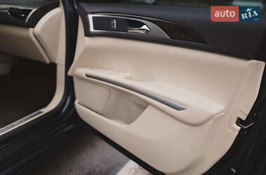 Седан Lincoln MKZ 2014 в 