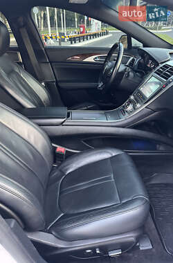 Седан Lincoln MKZ 2016 в 