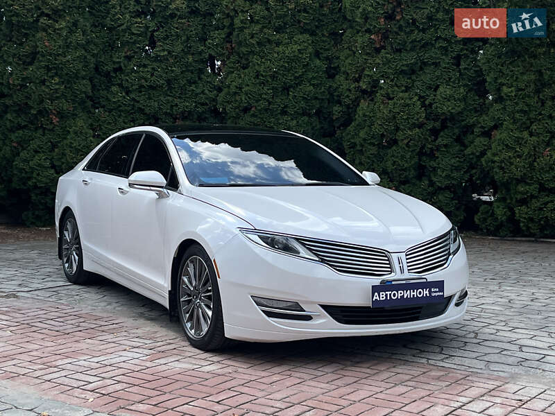 Седан Lincoln MKZ 2014 в 
