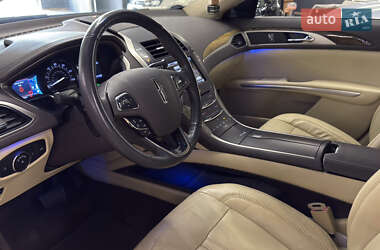 Седан Lincoln MKZ 2014 в 