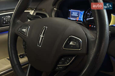 Седан Lincoln MKZ 2014 в 