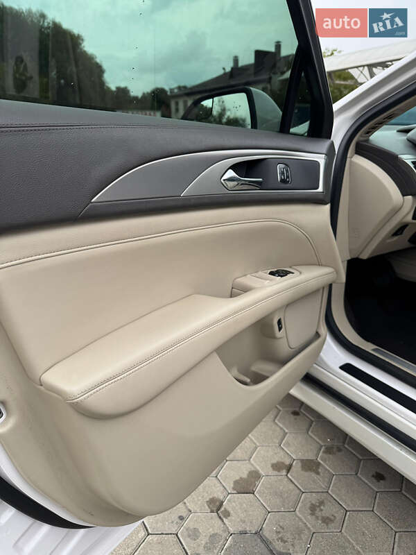 Седан Lincoln MKZ 2016 в Луцке