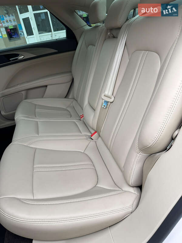 Седан Lincoln MKZ 2016 в Луцке