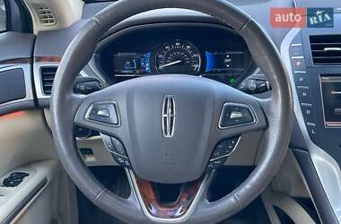 Седан Lincoln MKZ 2013 в 