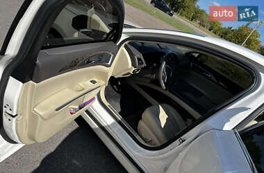 Седан Lincoln MKZ 2013 в 