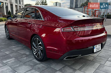 Седан Lincoln MKZ 2020 в 