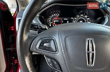 Седан Lincoln MKZ 2020 в 