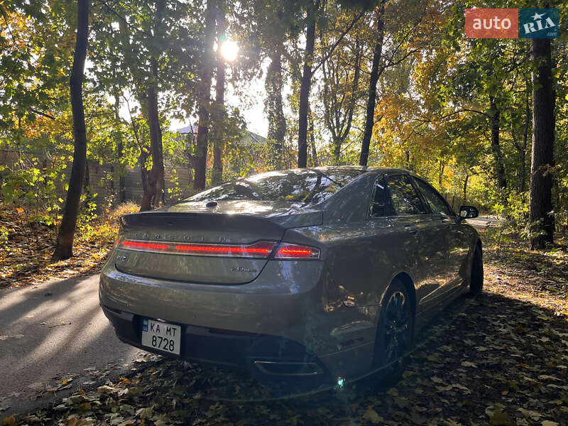 Седан Lincoln MKZ 2015 в Киеве