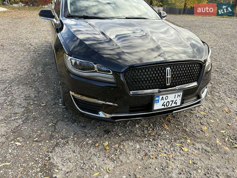 Седан Lincoln MKZ 2016 в Ужгороді
