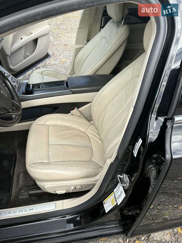 Седан Lincoln MKZ 2016 в Ужгороді