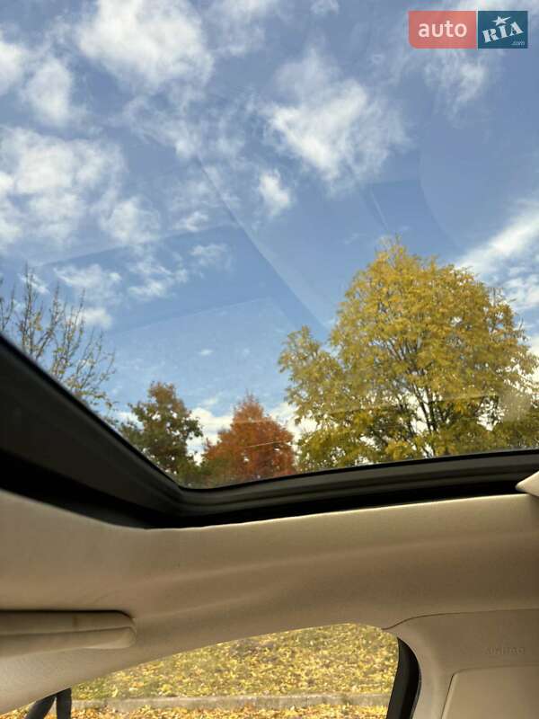 Седан Lincoln MKZ 2016 в Ужгороді