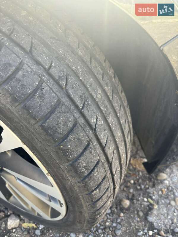 Седан Lincoln MKZ 2016 в Ужгороді