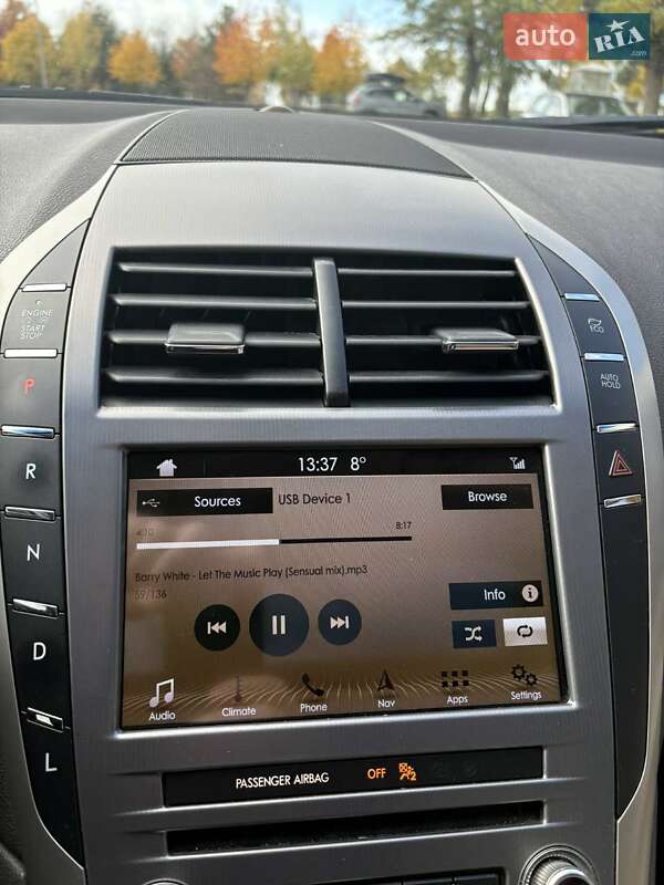 Седан Lincoln MKZ 2016 в Ужгороді