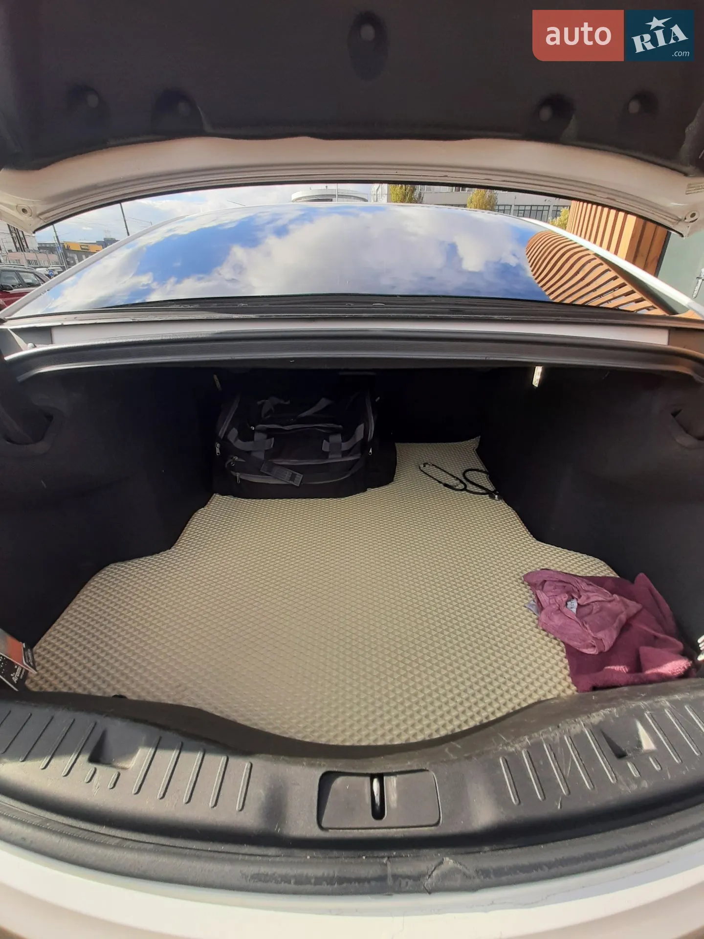 2016 Lincoln MKZ - мініатюра 3