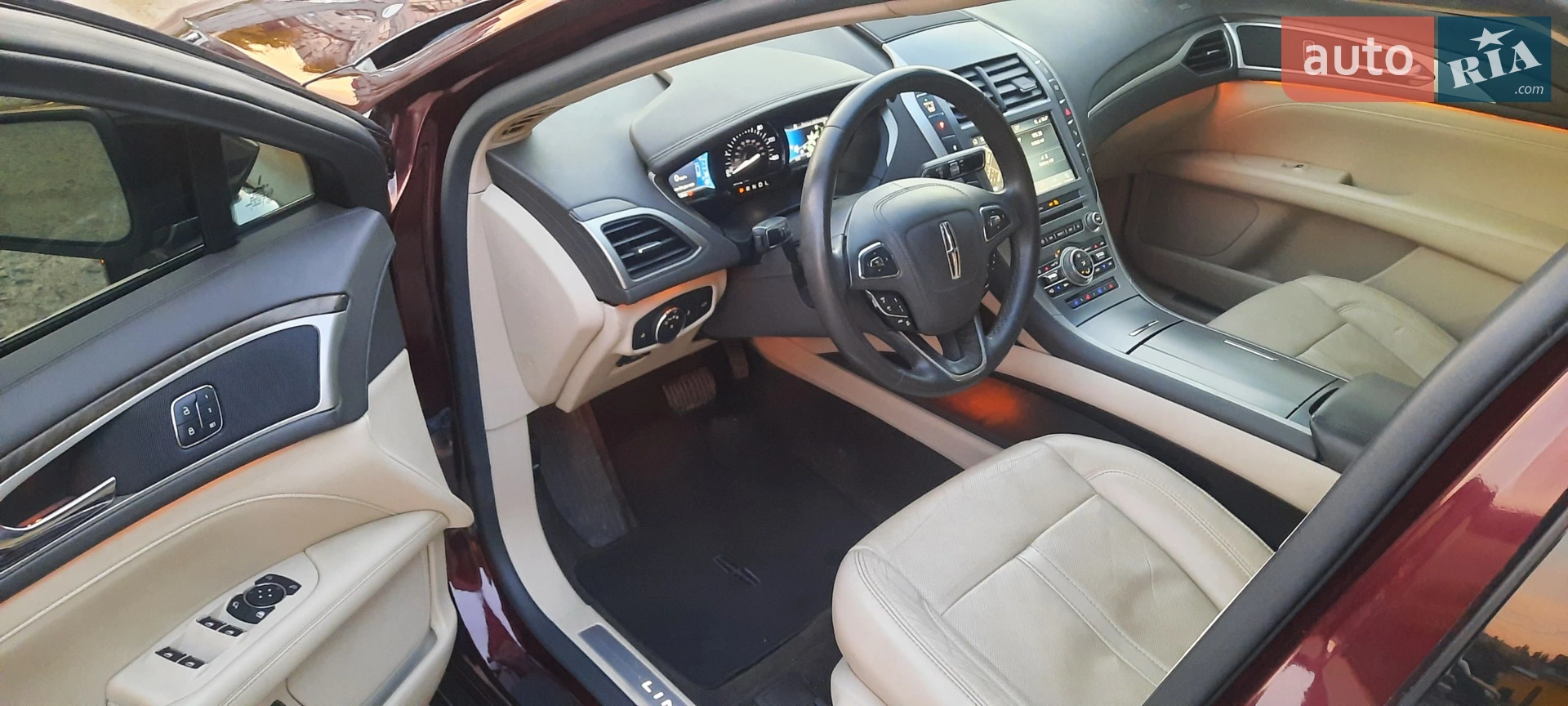 2017 Lincoln MKZ - мініатюра 26