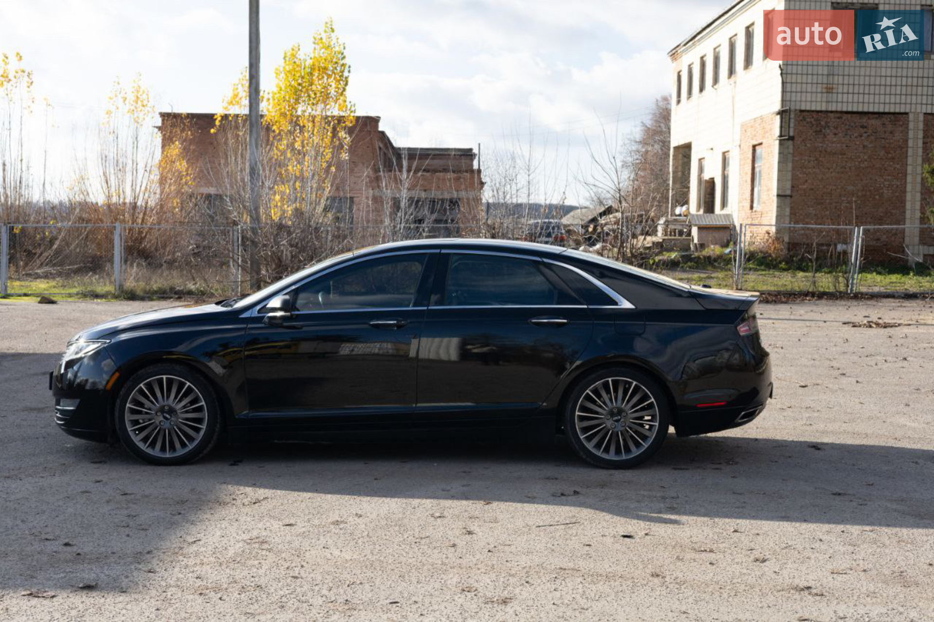 2016 Lincoln MKZ - мініатюра 26