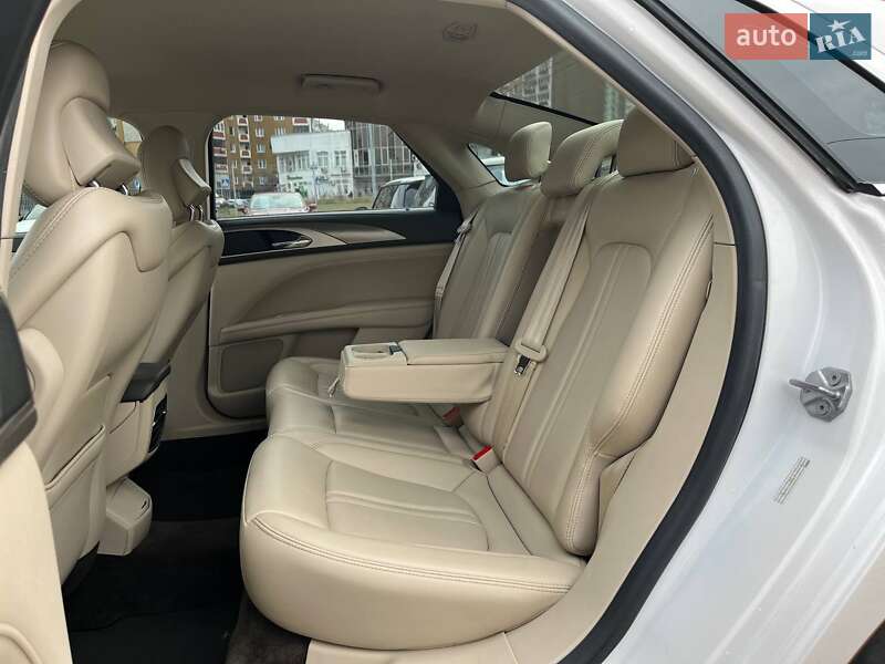 Седан Lincoln MKZ 2018 в Киеве