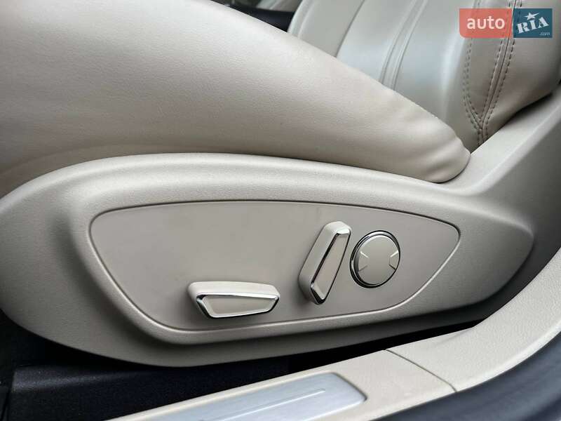 Седан Lincoln MKZ 2018 в Киеве