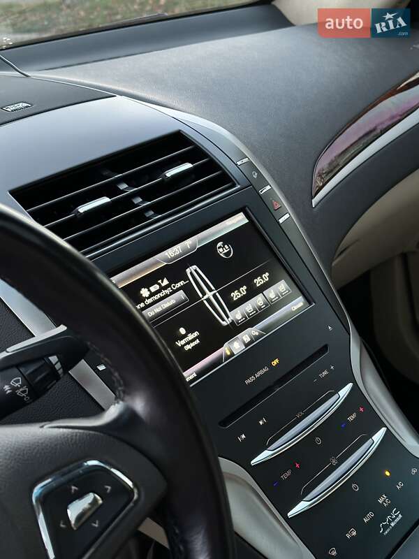 Седан Lincoln MKZ 2014 в Ивано-Франковске