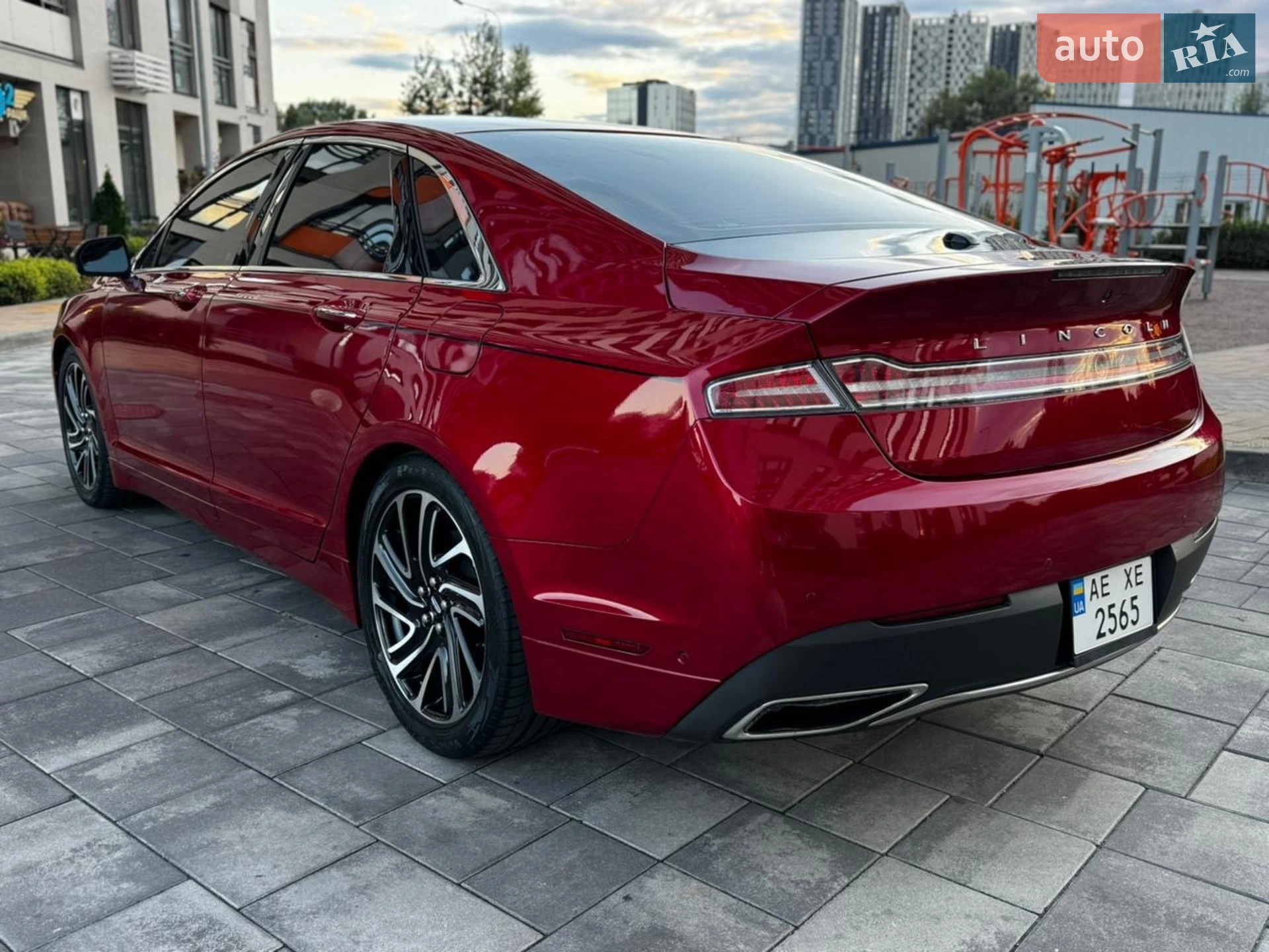 2020 Lincoln MKZ - мініатюра 11