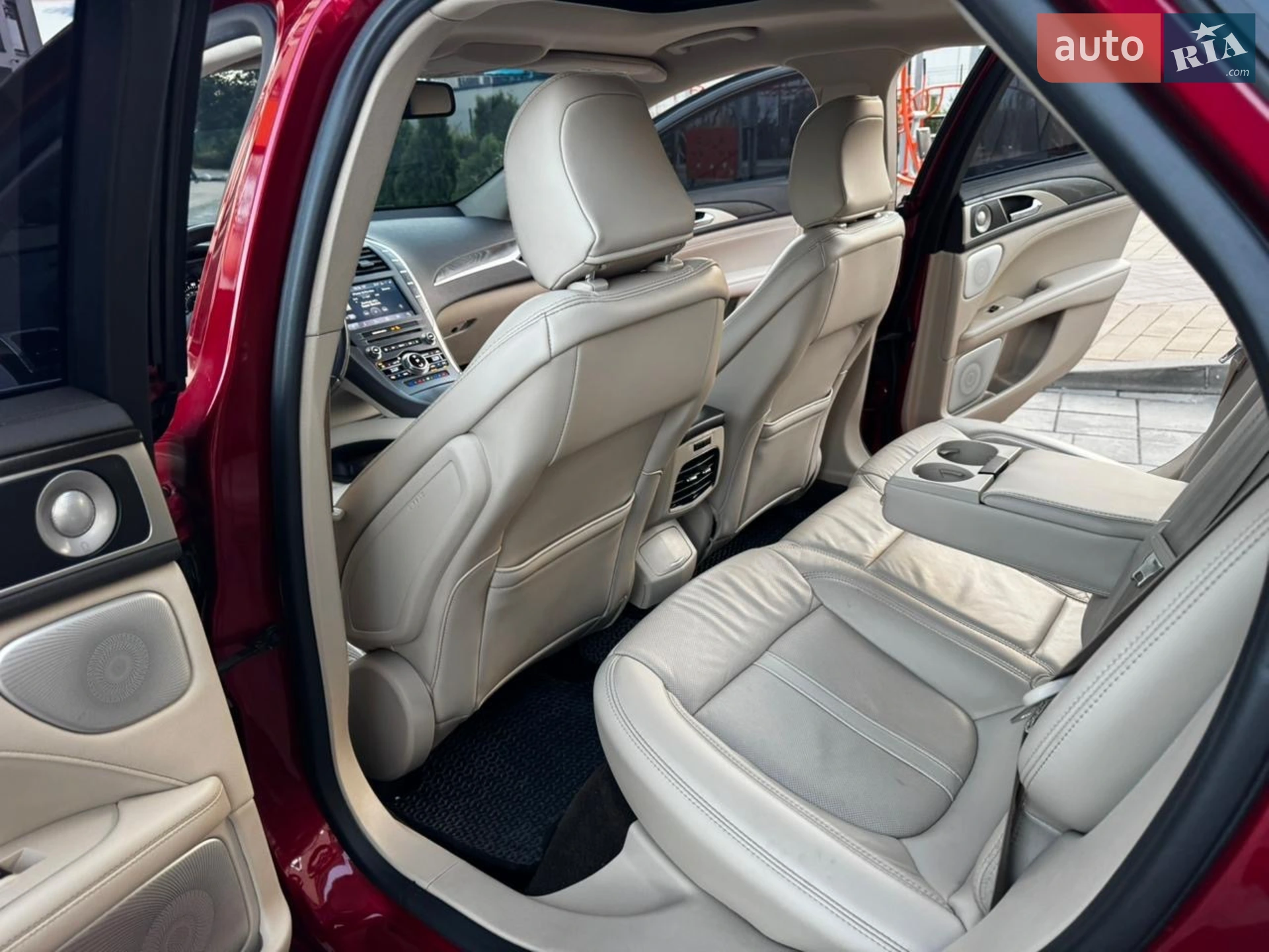 2020 Lincoln MKZ - мініатюра 23