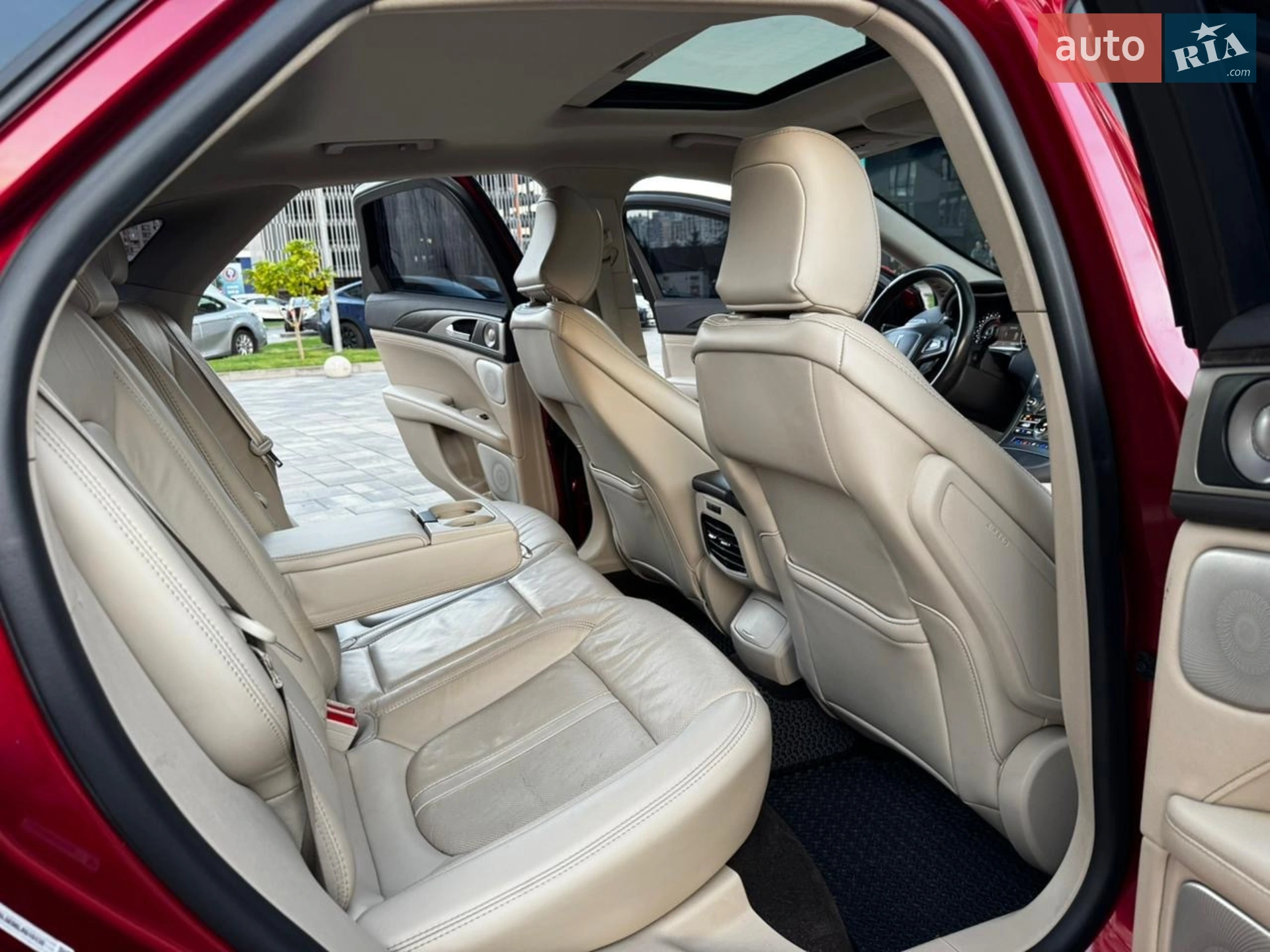 2020 Lincoln MKZ - мініатюра 24