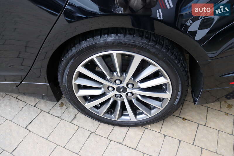 Седан Lincoln MKZ 2016 в Львові