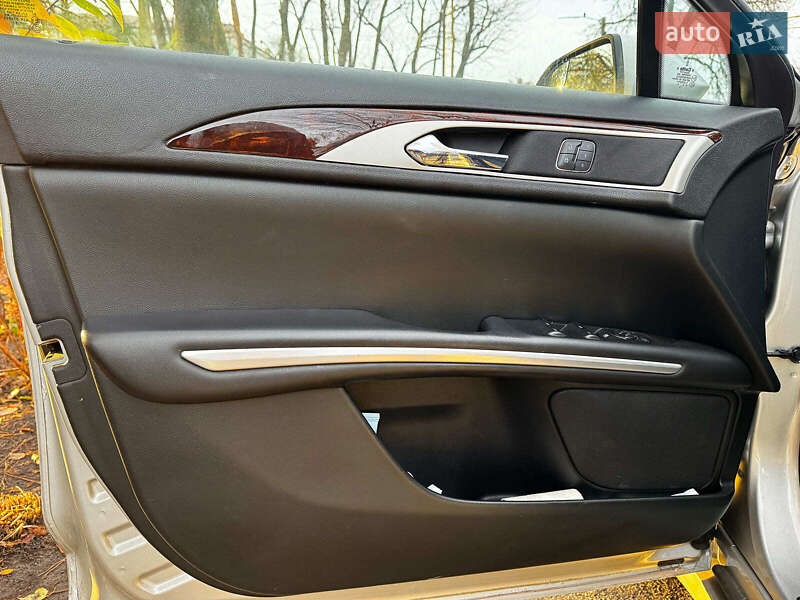 Седан Lincoln MKZ 2016 в Киеве фото 12 Седан Lincoln MKZ 2016 в Киеве