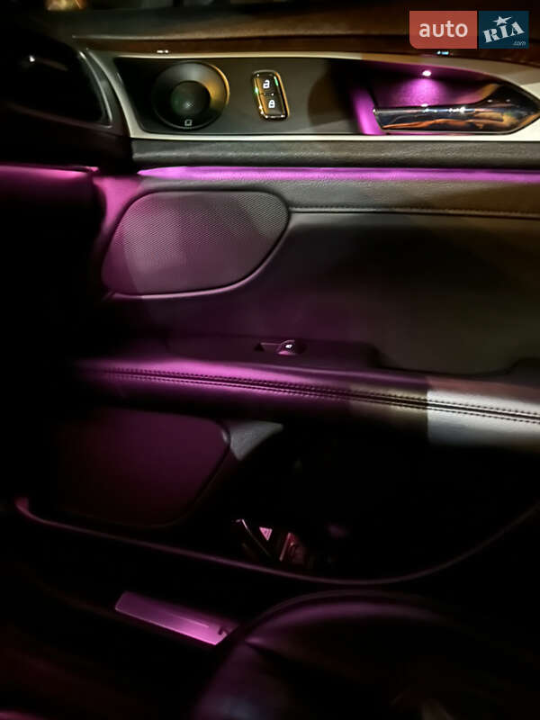 Седан Lincoln MKZ 2019 в Киеве