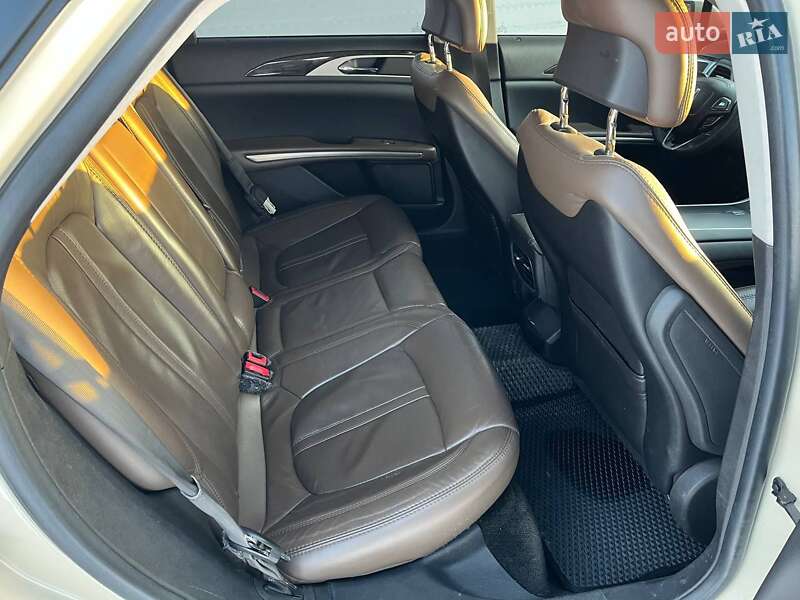 Седан Lincoln MKZ 2013 в Виннице